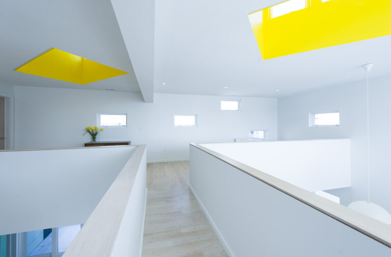 Light monitors spread diffuse light to the home interior.ARCHITECTURE: EL STUDIO PHOTOGRAPHY: Pepper Watkins