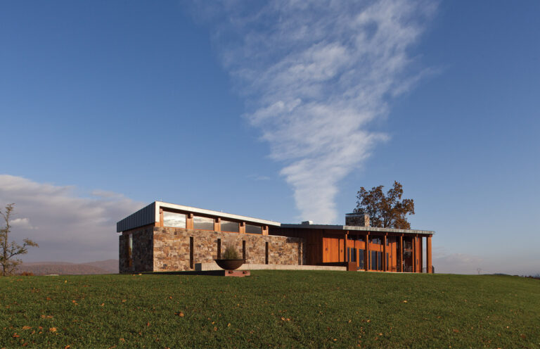 A New York retreat blends regional materials in new ways and employs southern passive solar techniques. ARCHITECTURE: Carter + Burton Architecture, PLC PHOTOGRAPHY: Russell Abraham